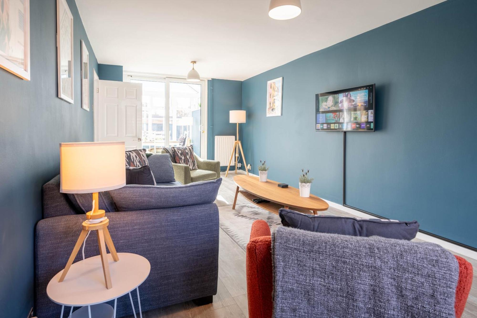 Gatwick Place - 4 Bed 2 Bath Self Contained House With Private Garden Horley Luaran gambar